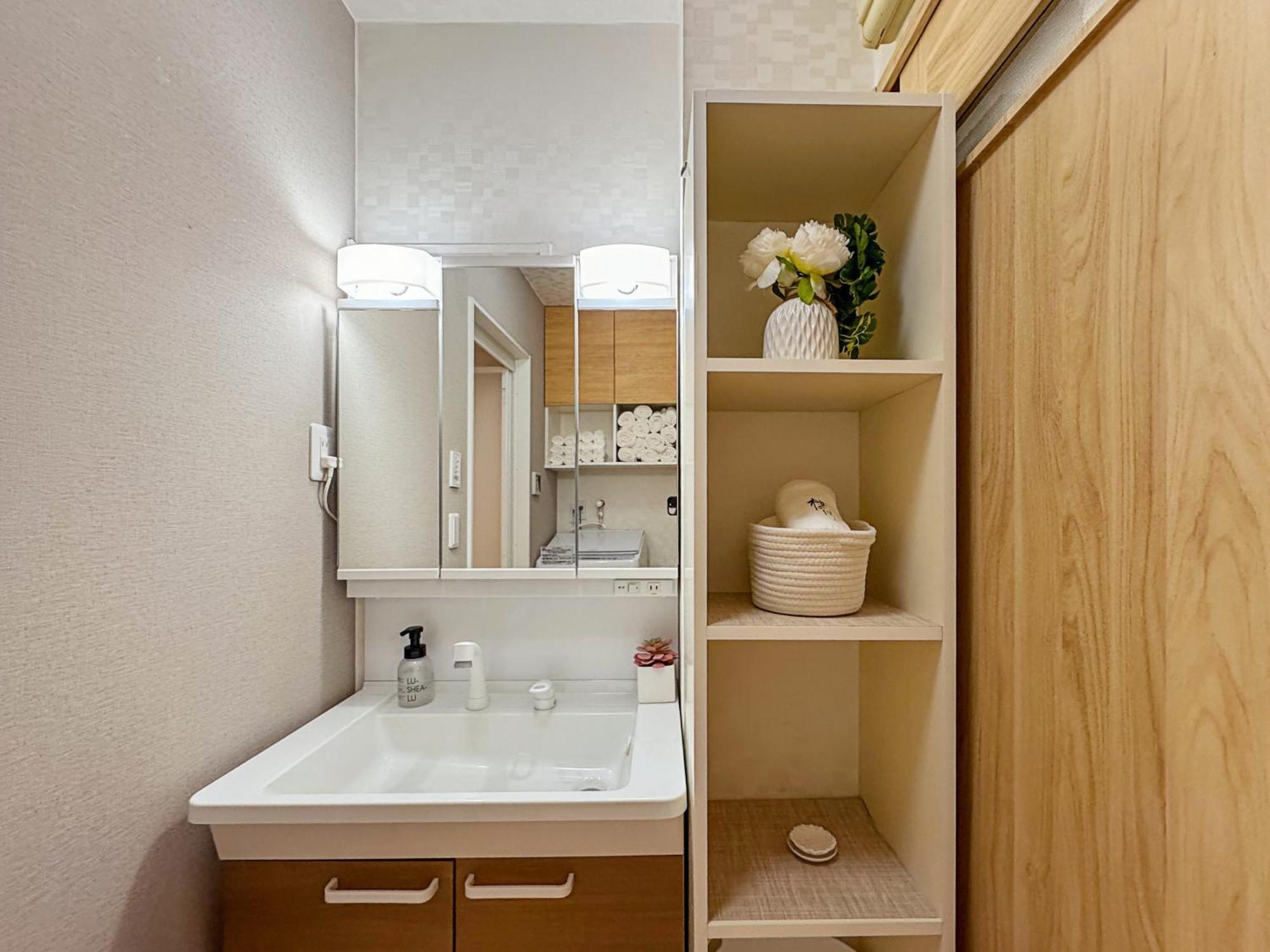 桜の川17 Ueno 5mins Ueno Zoo Three Storey Detached House Then 13 People * Tokio